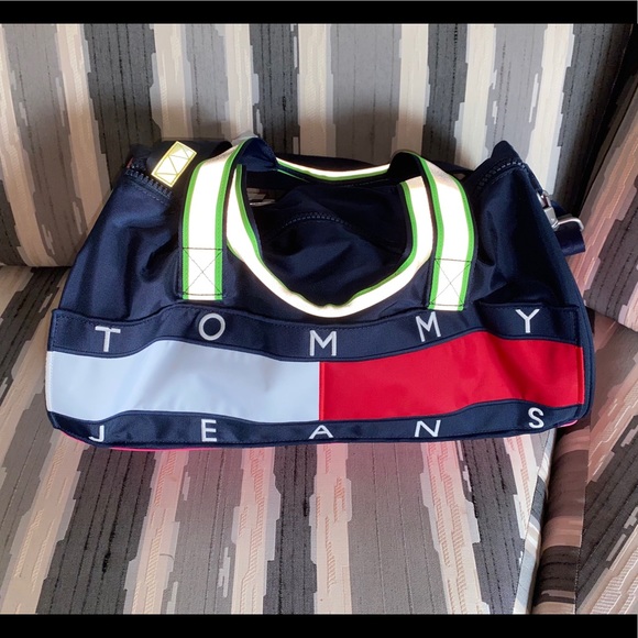 Tommy Hilfiger Duffle bag - Picture 2 of 3